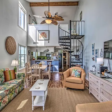 Beach Lovers Haven Oceanfront Condo With Pool!